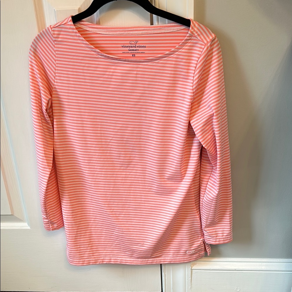 Vineyard Vines Coral and White Fitted Blouse
